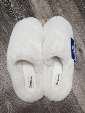 Dearfoams Plush Slip-On Women's Cream & Gray Slippers - New With Tags